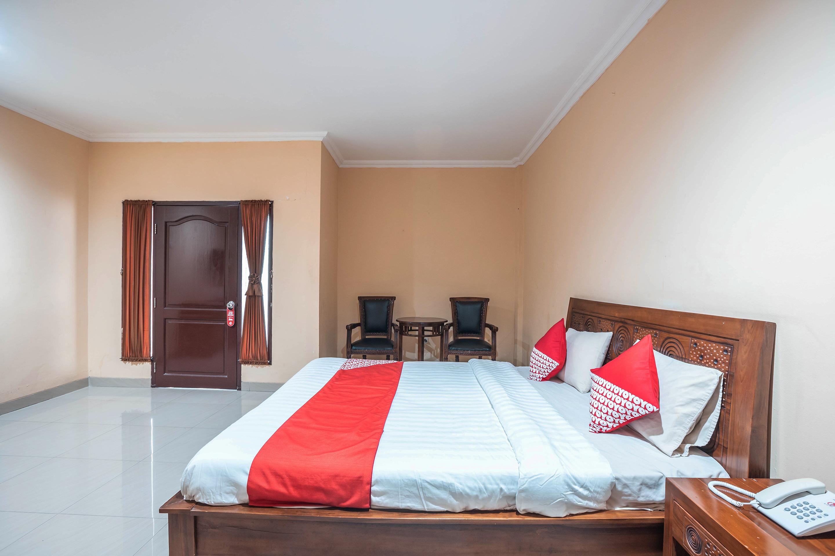 Super Oyo 686 Bunga Karang Hotel Bekasi Esterno foto