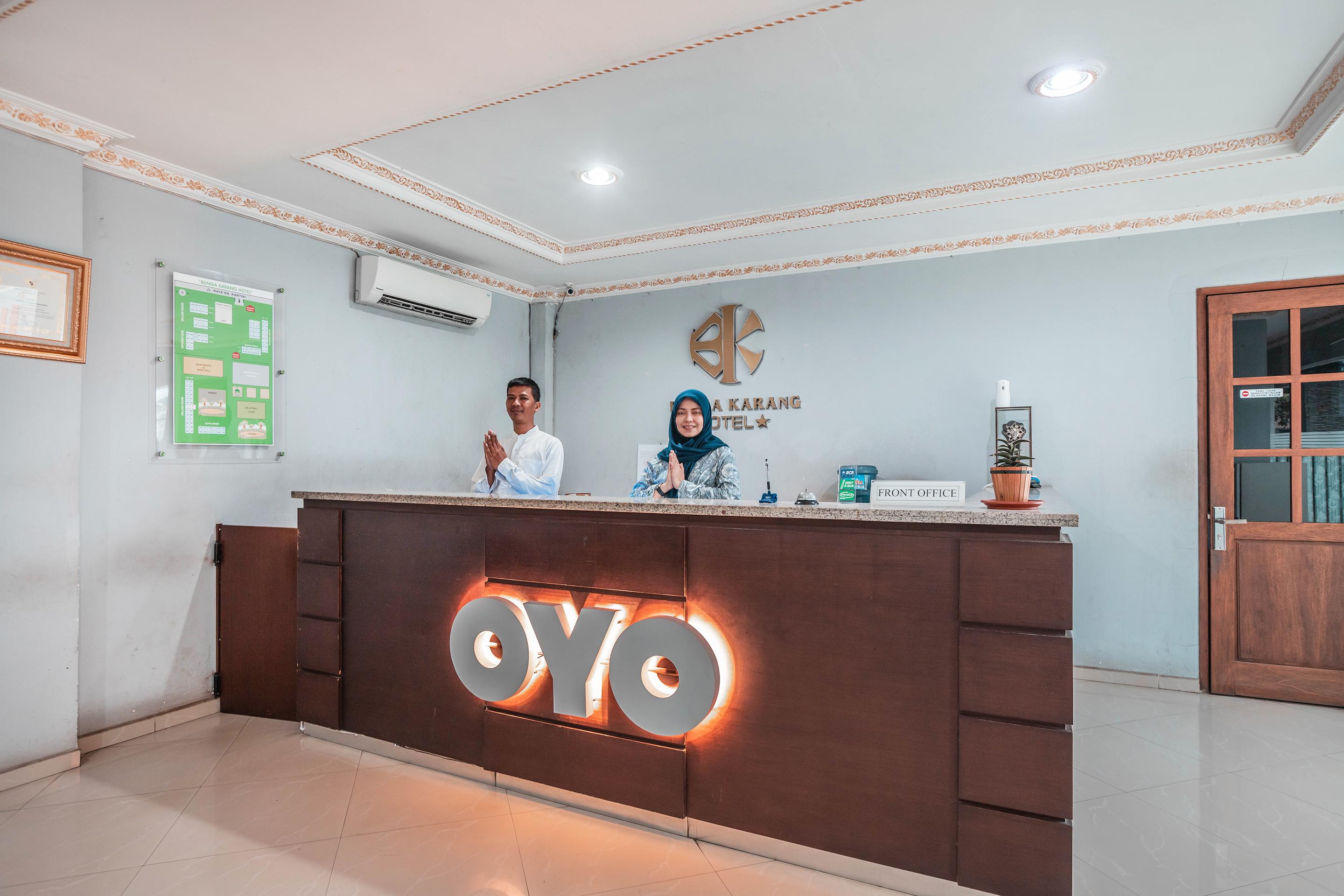Super Oyo 686 Bunga Karang Hotel Bekasi Esterno foto