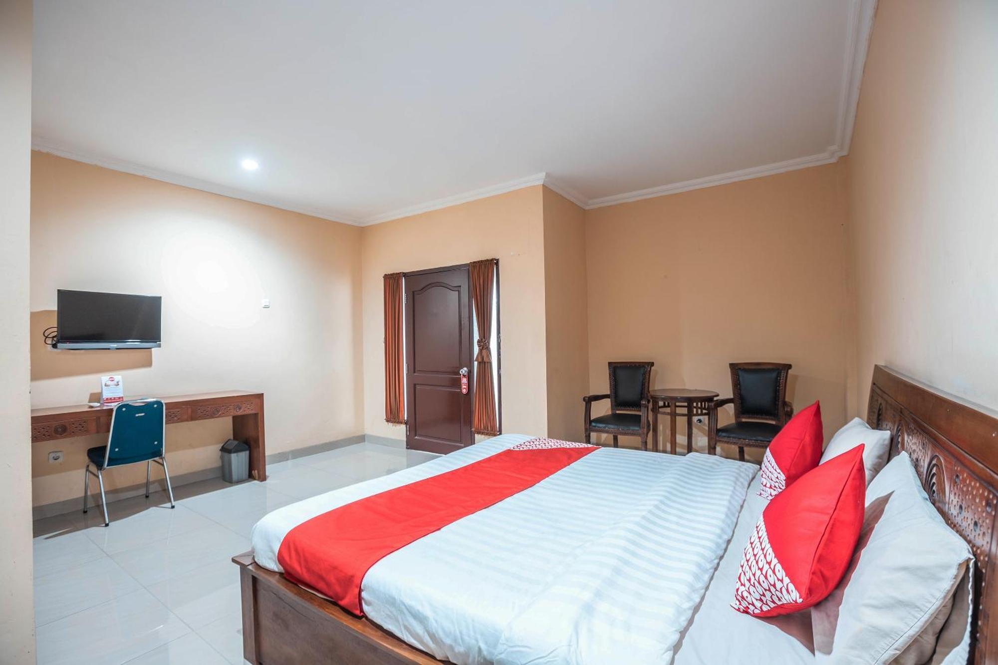 Super Oyo 686 Bunga Karang Hotel Bekasi Esterno foto